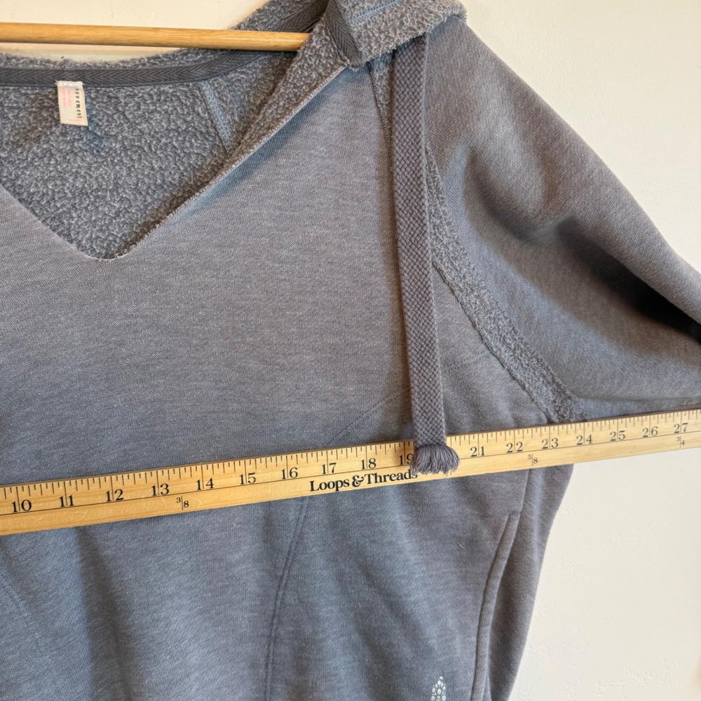 Free People Movement V-Neck Hoodie Blue Gray Fleece Relaxed Lounge Athleisure M - Picture 12 of 13